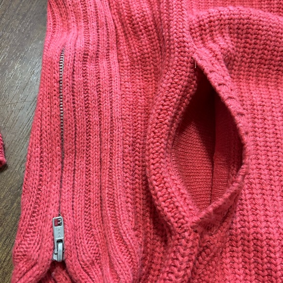 Max Studio Wide Cowl Neck Sweater Sz M - Picture 2 of 4